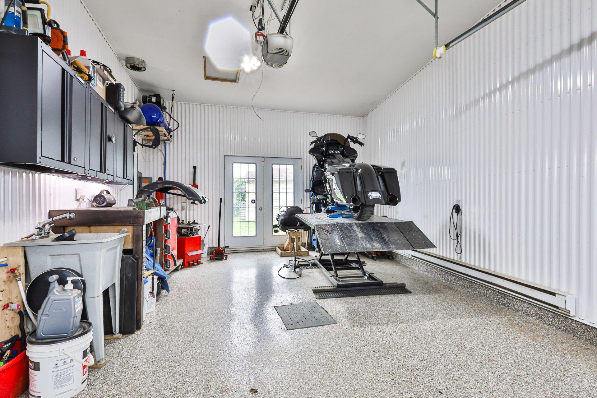 









1286


Rue Germaine-Guèvremont

,
Saint-Jérôme,




QC
J7Z7C4

