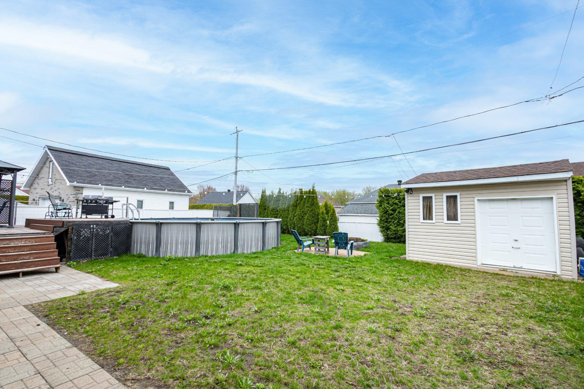 









1286


Rue Germaine-Guèvremont

,
Saint-Jérôme,




QC
J7Z7C4

