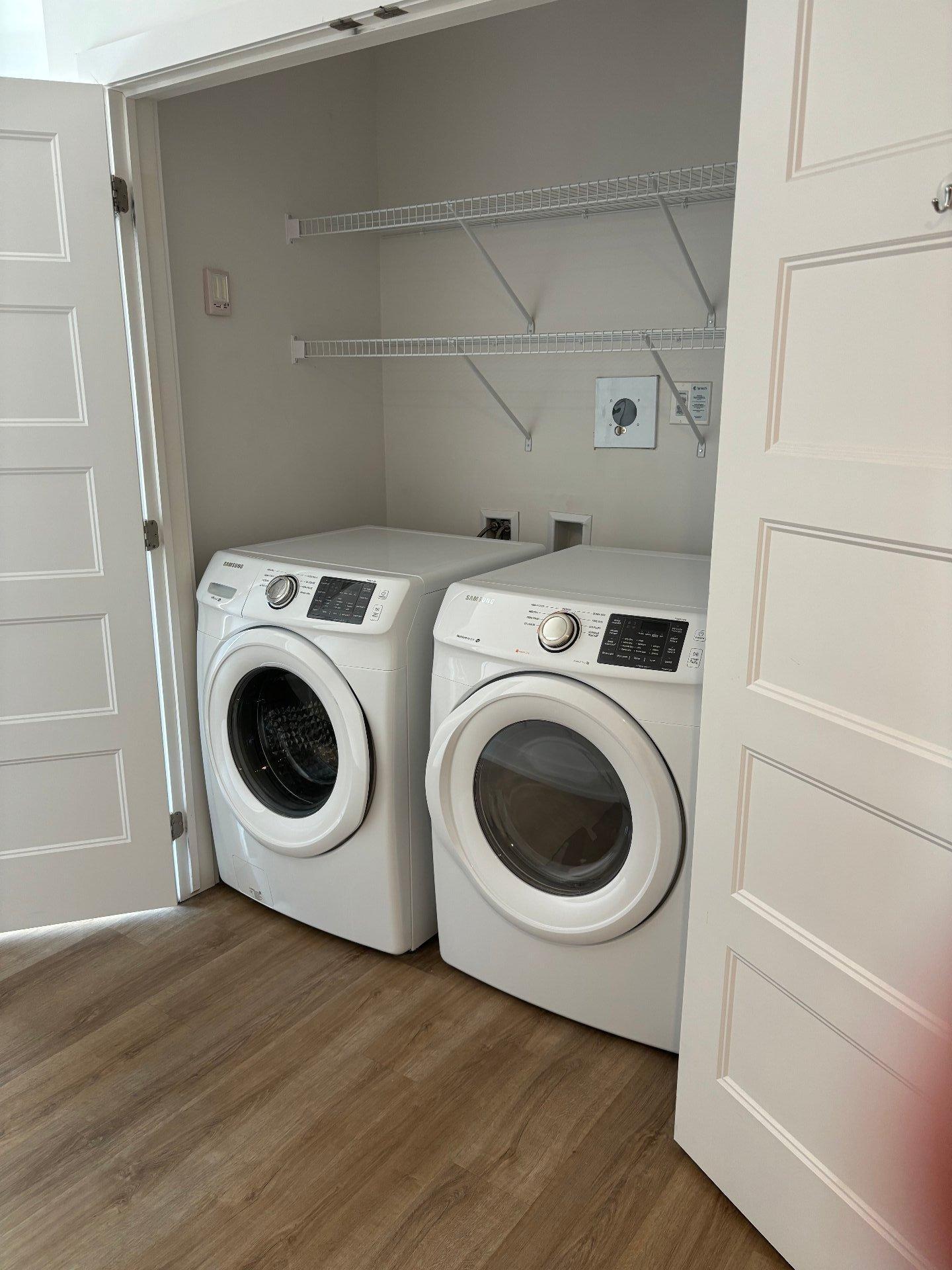 









50


Rue d'Ambre

, 601,
Candiac,




QC
J5R0S3

