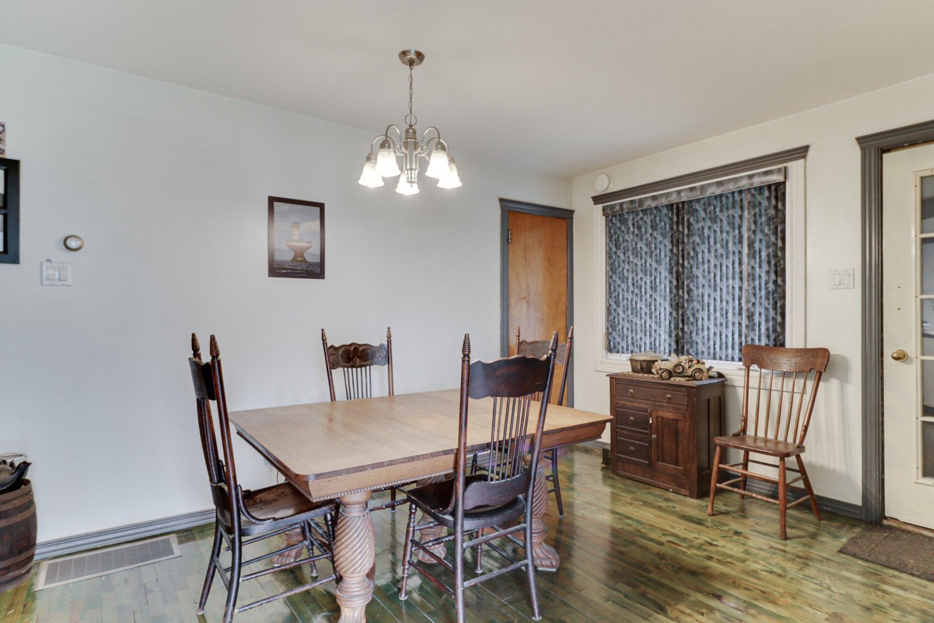 









5221


Rg du Bas-St-François

,
Laval (Duvernay),




QC
H7E4P2

