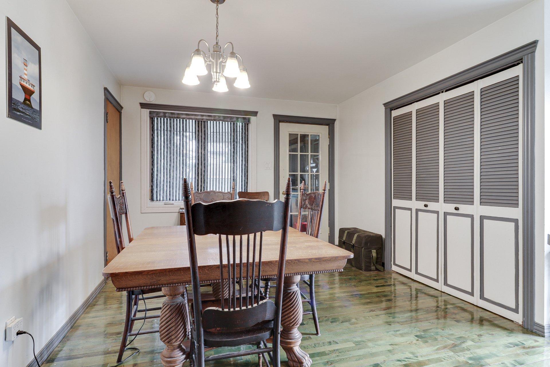









5221


Rg du Bas-St-François

,
Laval (Duvernay),




QC
H7E4P2

