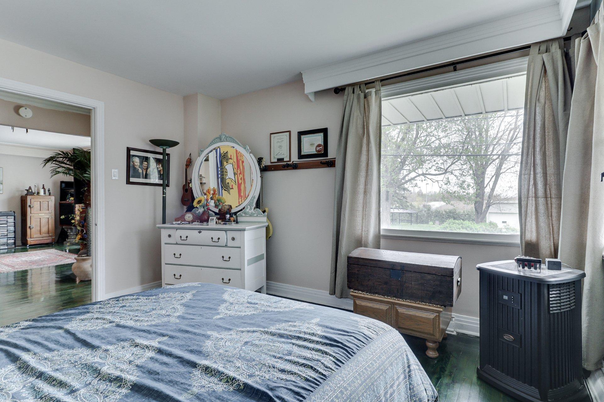 









5221


Rg du Bas-St-François

,
Laval (Duvernay),




QC
H7E4P2

