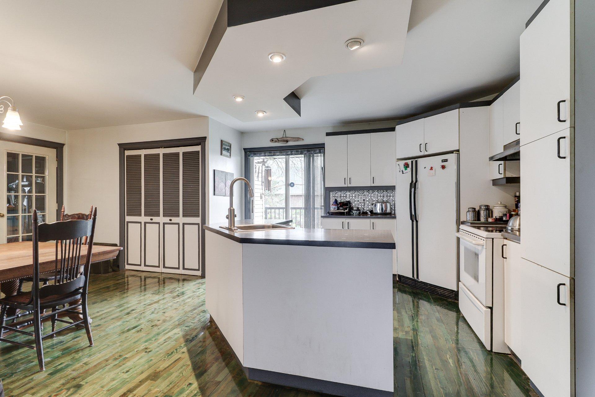 









5221


Rg du Bas-St-François

,
Laval (Duvernay),




QC
H7E4P2

