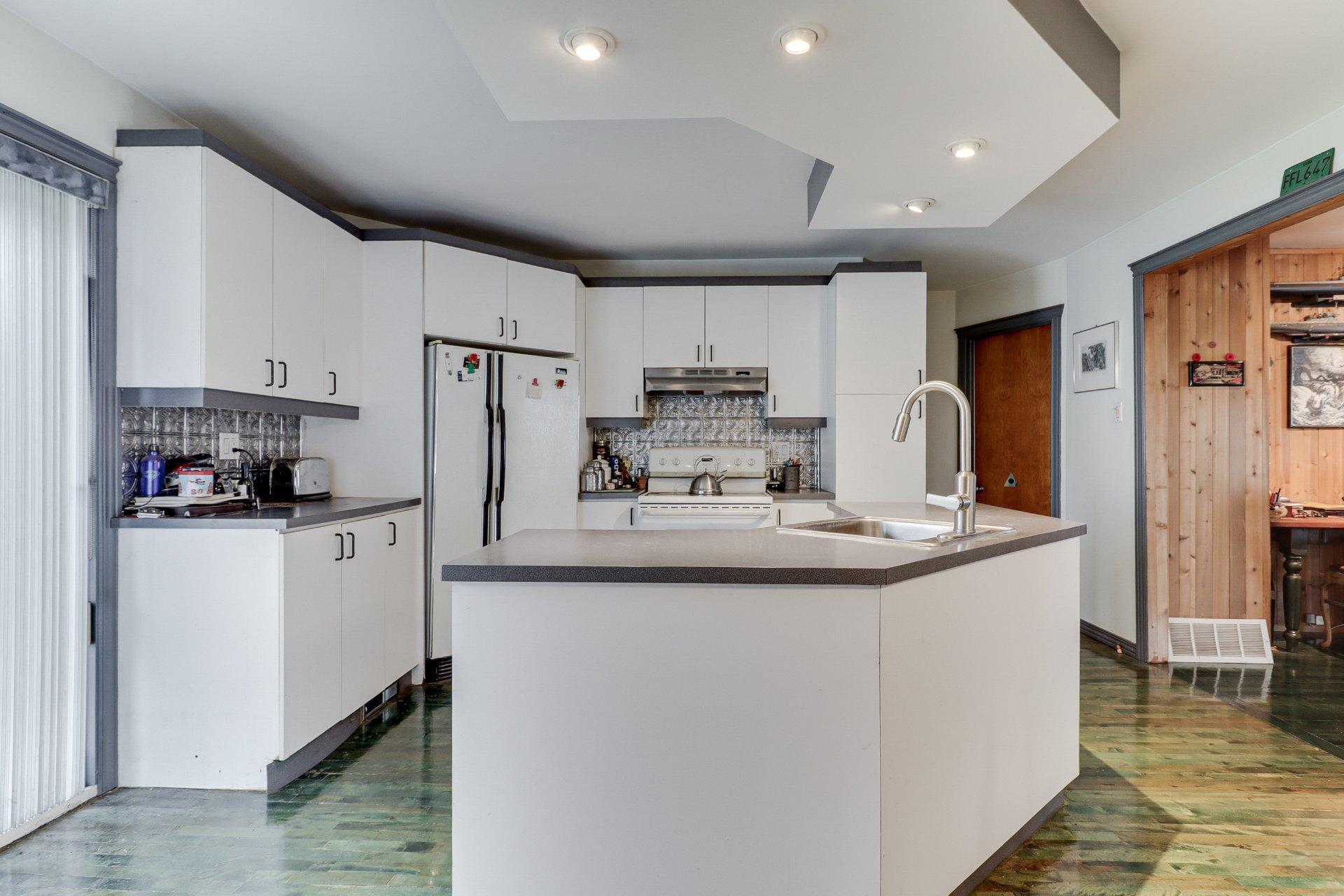 









5221


Rg du Bas-St-François

,
Laval (Duvernay),




QC
H7E4P2

