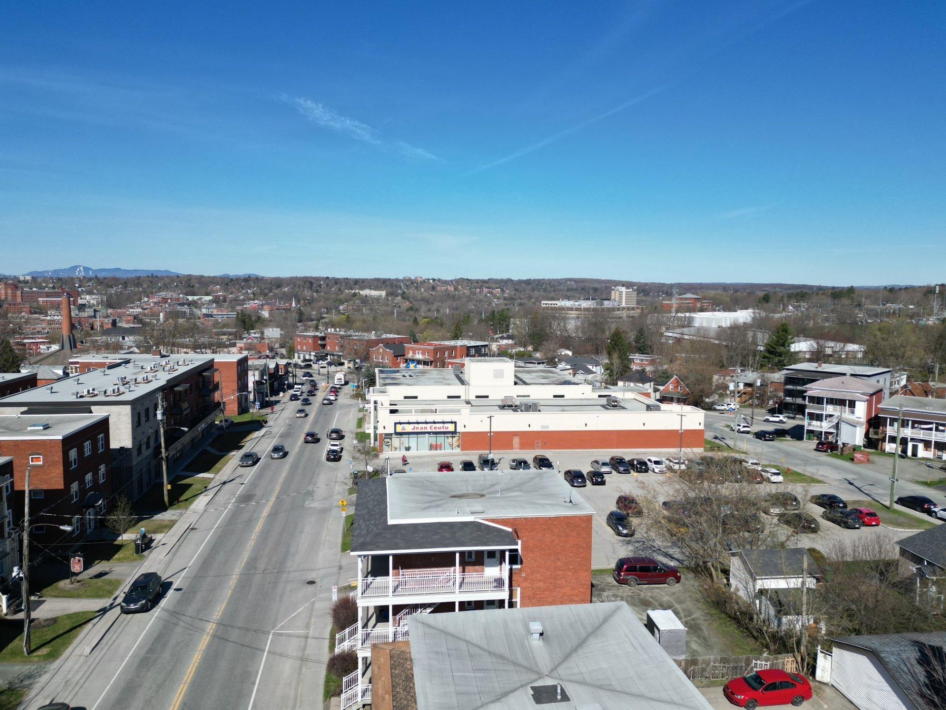









523

 - 531


Rue King E.

,
Sherbrooke (Fleurimont),




QC
J1G1B6

