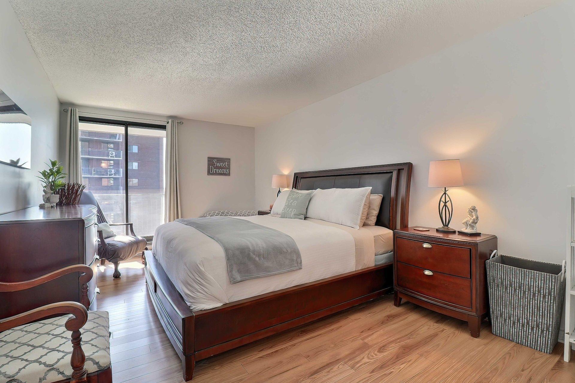 









6905


Boul. Gouin E.

, 508,
Montréal (Montréal-Nord),




QC
H1G6L5

