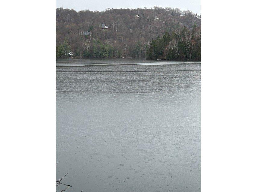 









385


Ch. du Lac-Équerre

,
Lac-Supérieur,




QC
J0T1J0

