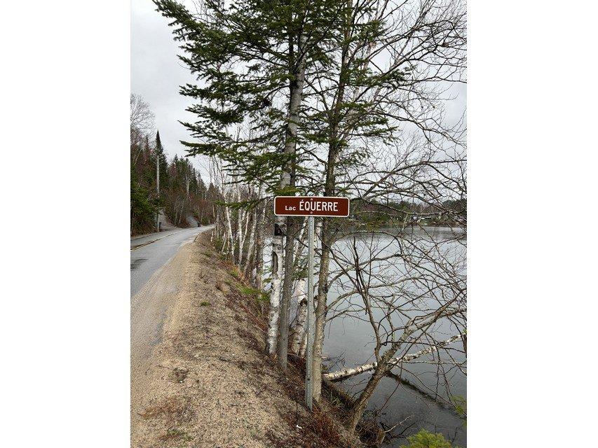









385


Ch. du Lac-Équerre

,
Lac-Supérieur,




QC
J0T1J0

