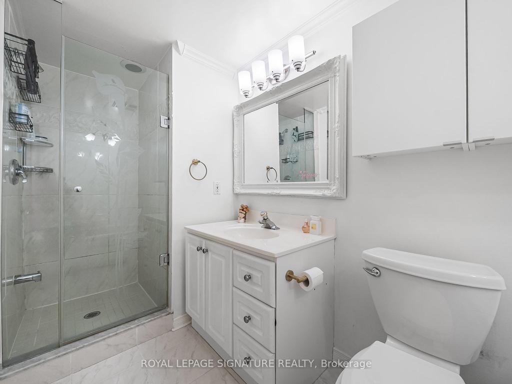 









18


Hollywood

Avenue, 206,
Toronto,




ON
M2N 6P5

