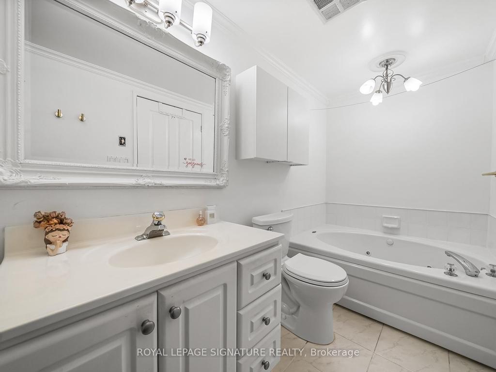









18


Hollywood

Avenue, 206,
Toronto,




ON
M2N 6P5

