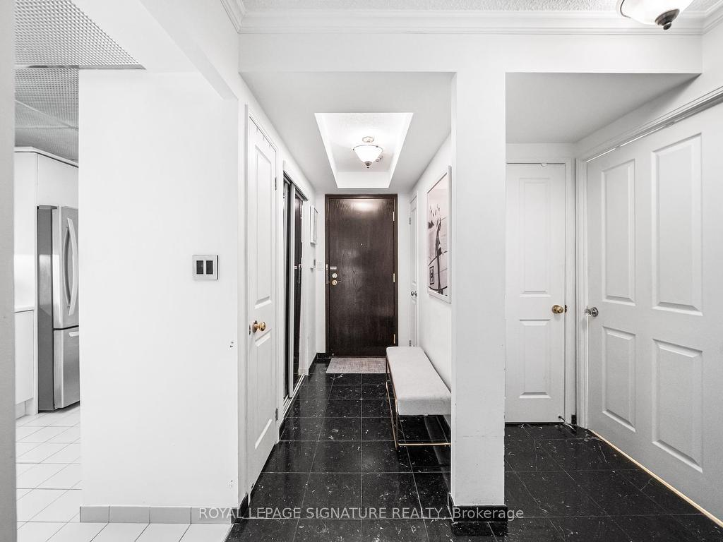 









18


Hollywood

Avenue, 206,
Toronto,




ON
M2N 6P5

