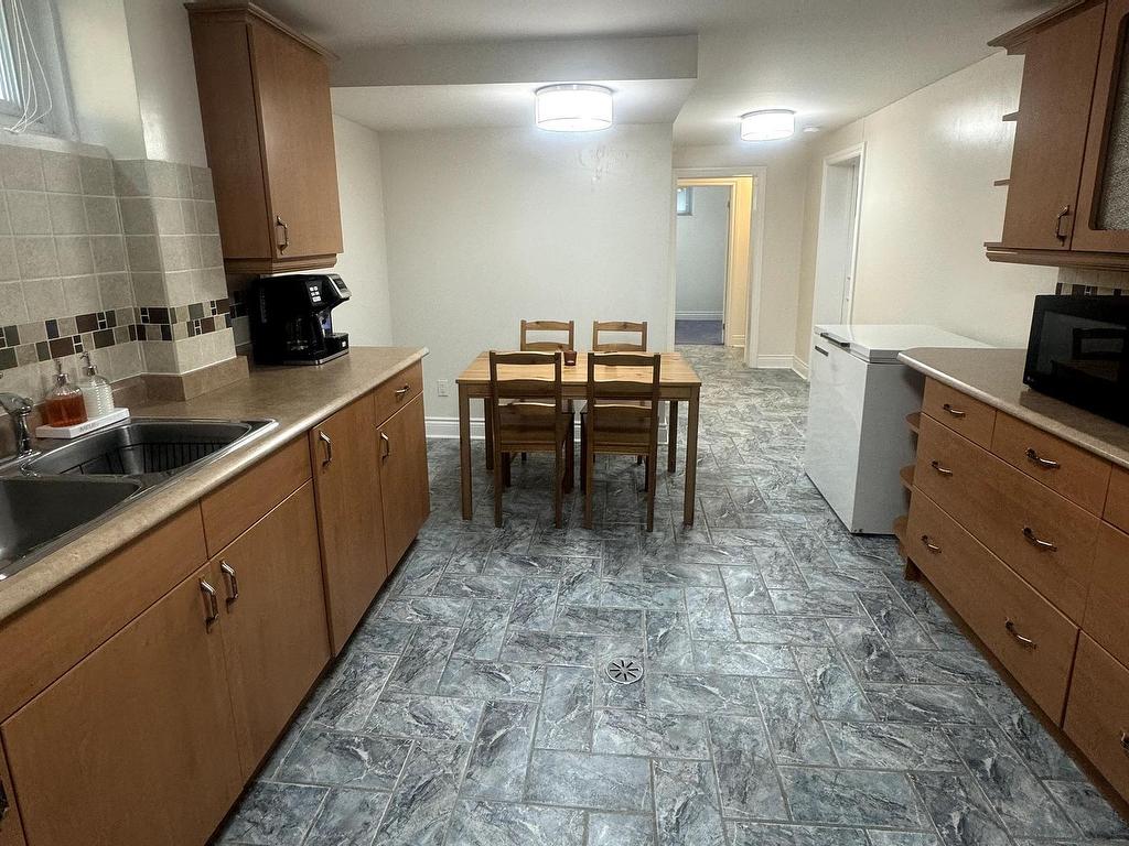 









31


Whitelock

Crescent, Bsmt,
Toronto,




ON
M2K 1V9

