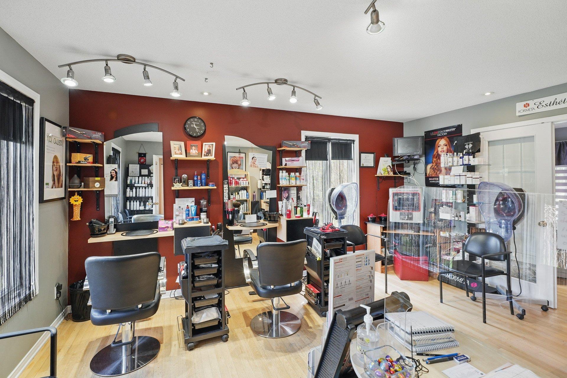 









673


Ch. Klock

,
Gatineau (Aylmer),




QC
J9J3G8

