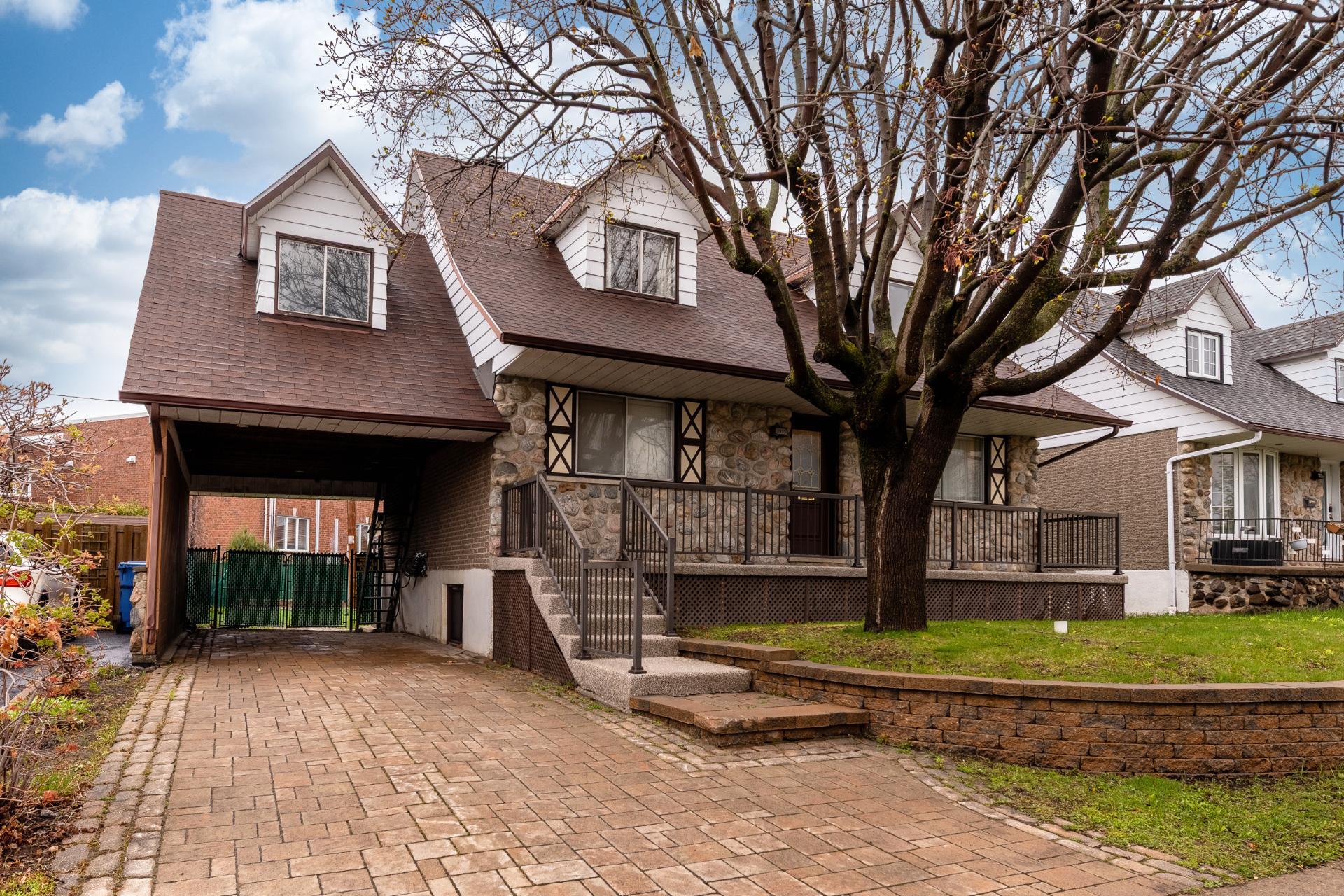 









2355


Boul. Perron

,
Longueuil (Le Vieux-Longueuil),




QC
J4L4G4

