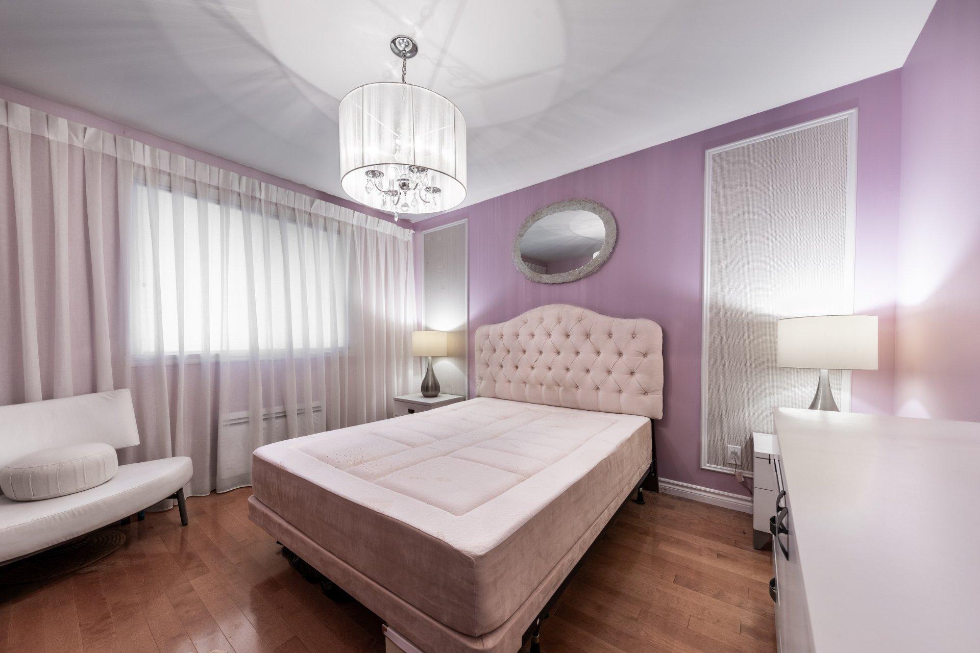 









2355


Boul. Perron

,
Longueuil (Le Vieux-Longueuil),




QC
J4L4G4

