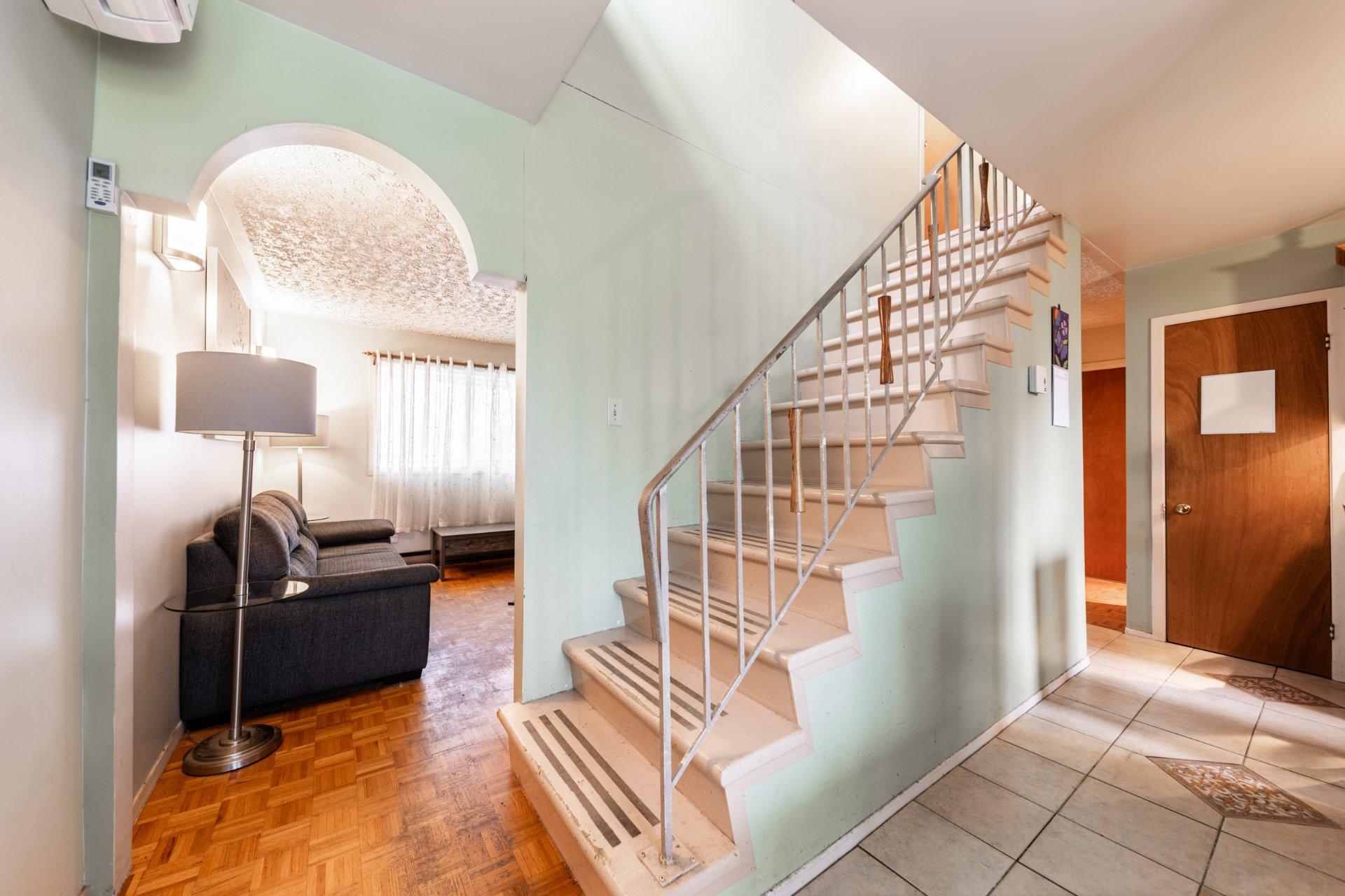 









2355


Boul. Perron

,
Longueuil (Le Vieux-Longueuil),




QC
J4L4G4

