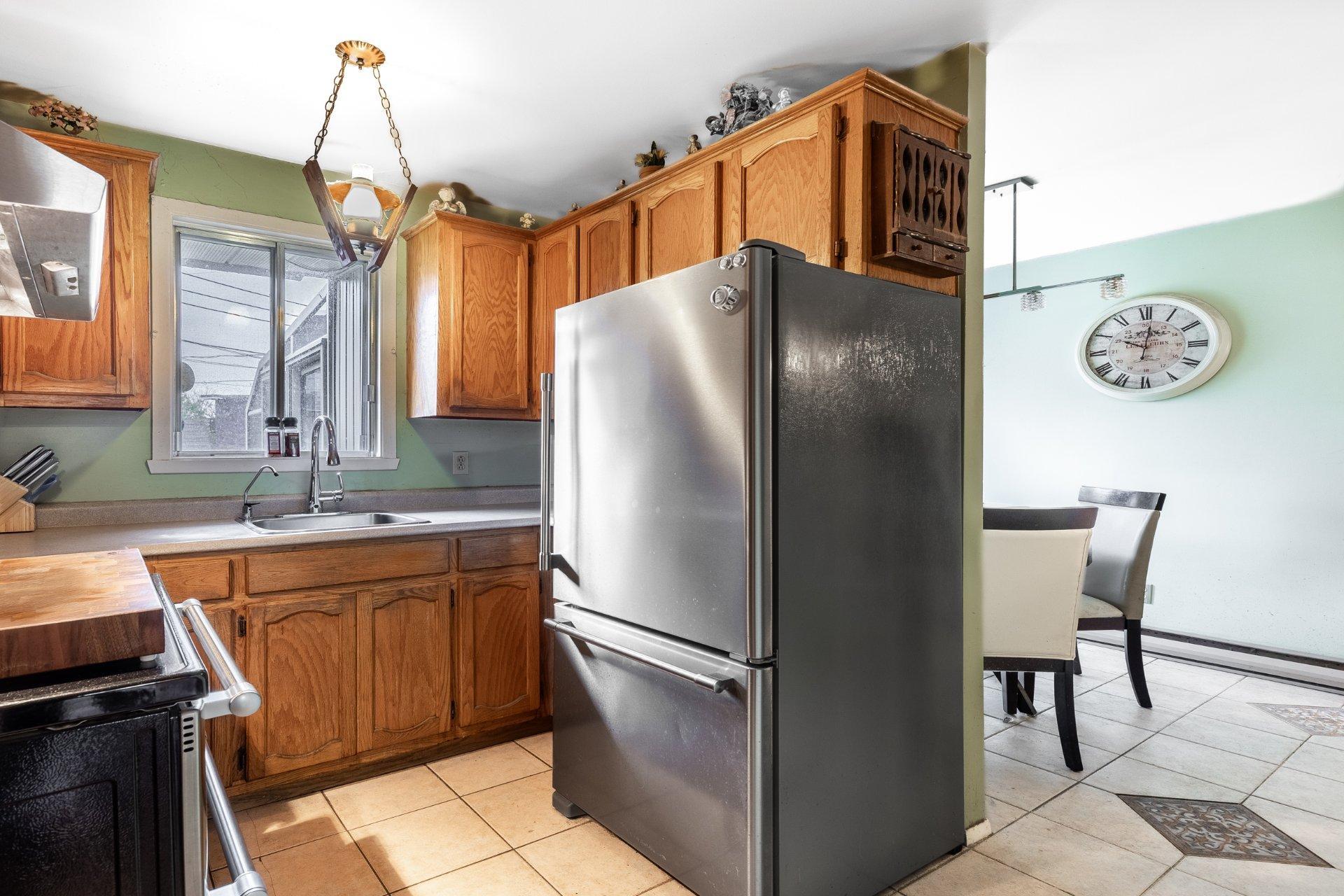 









2355


Boul. Perron

,
Longueuil (Le Vieux-Longueuil),




QC
J4L4G4

