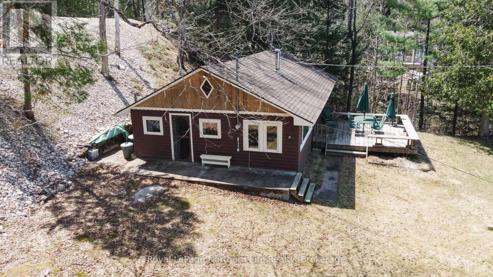 












295 NEAULT ROAD

,
Papineau-Cameron (Papineau Cameron),




Ontario
P0H1V0

