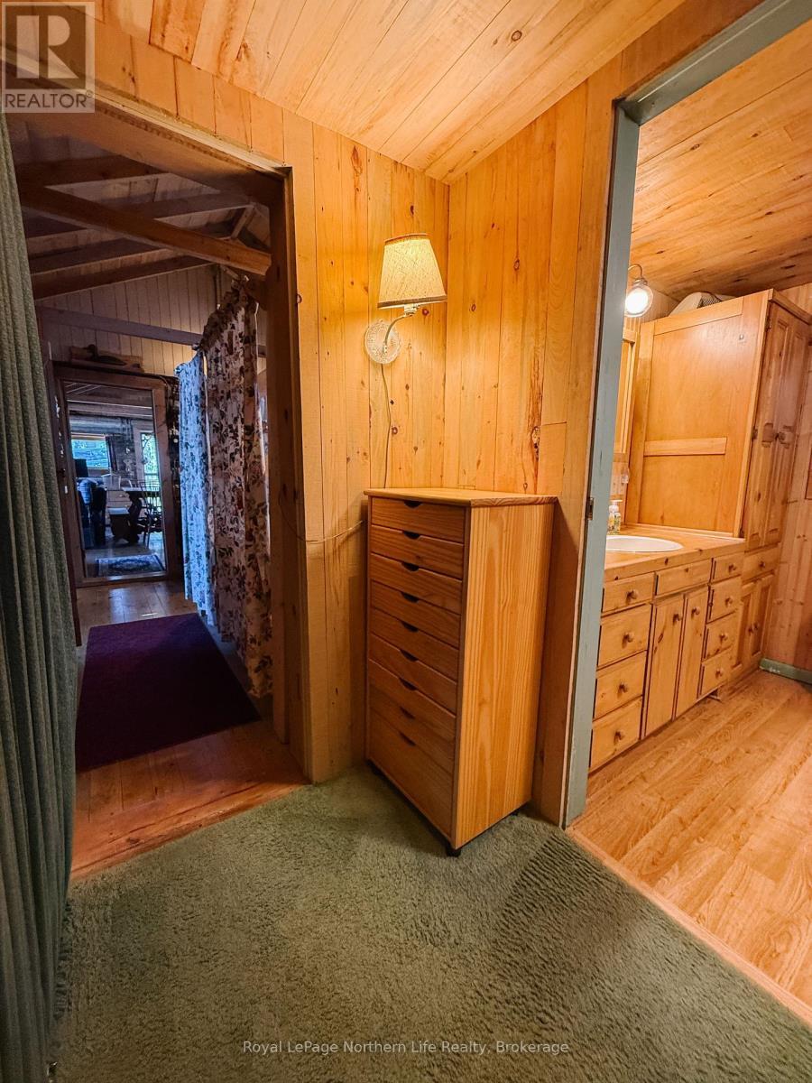 












295 NEAULT ROAD

,
Papineau-Cameron (Papineau Cameron),




Ontario
P0H1V0

