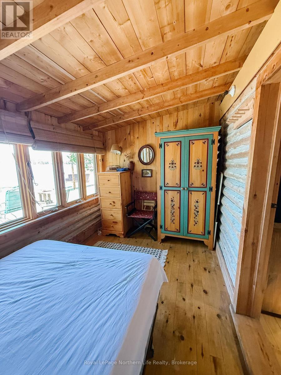 












295 NEAULT ROAD

,
Papineau-Cameron (Papineau Cameron),




Ontario
P0H1V0

