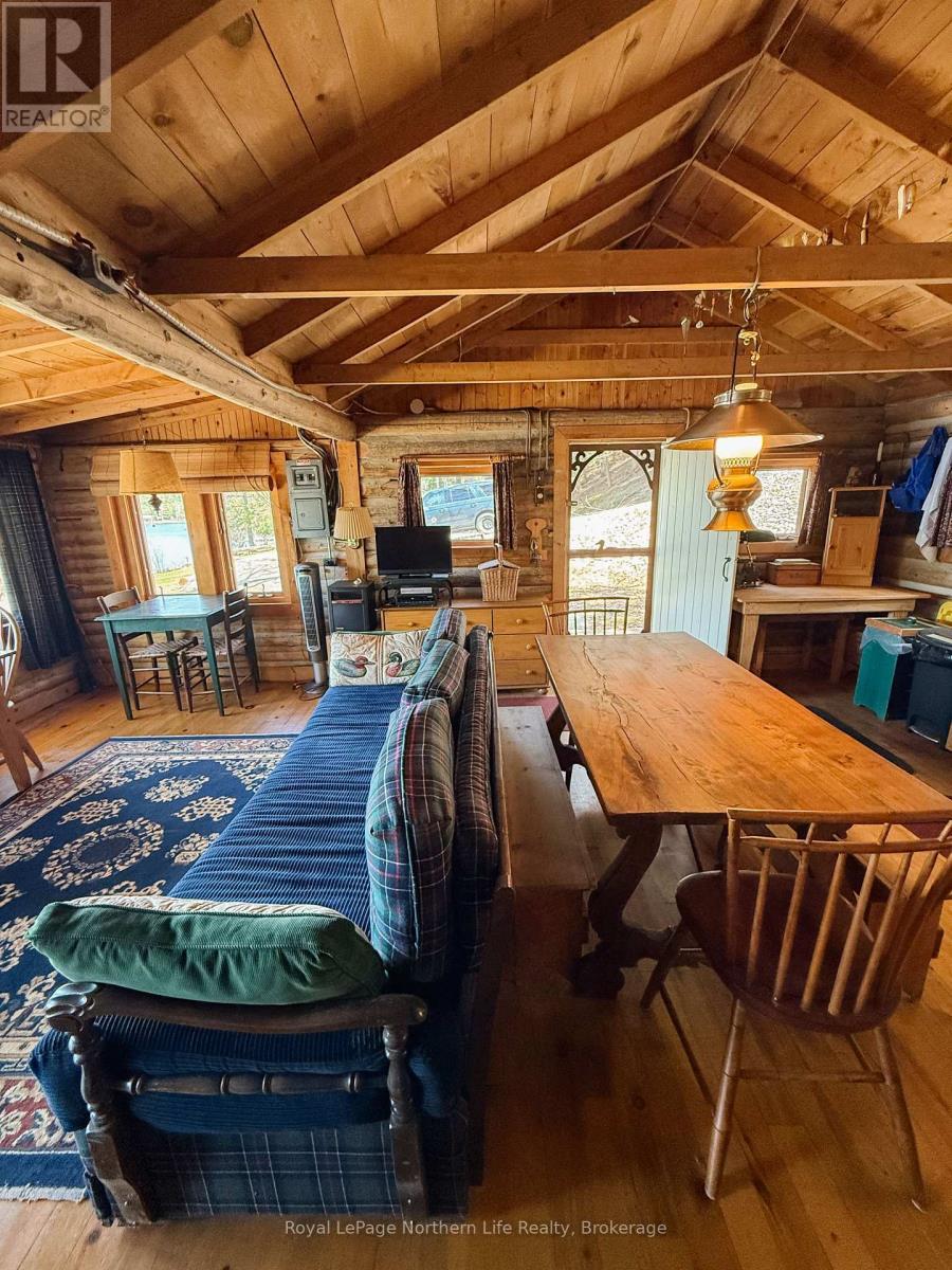 












295 NEAULT ROAD

,
Papineau-Cameron (Papineau Cameron),




Ontario
P0H1V0

