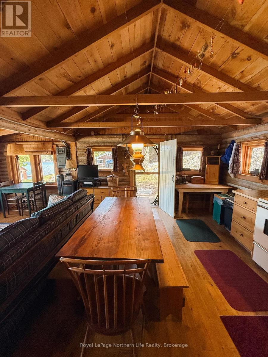 












295 NEAULT ROAD

,
Papineau-Cameron (Papineau Cameron),




Ontario
P0H1V0

