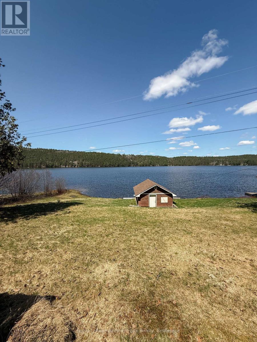 












295 NEAULT ROAD

,
Papineau-Cameron (Papineau Cameron),




Ontario
P0H1V0

