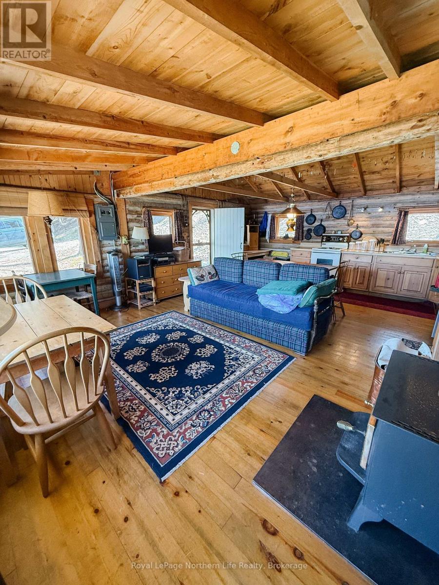












295 NEAULT ROAD

,
Papineau-Cameron (Papineau Cameron),




Ontario
P0H1V0

