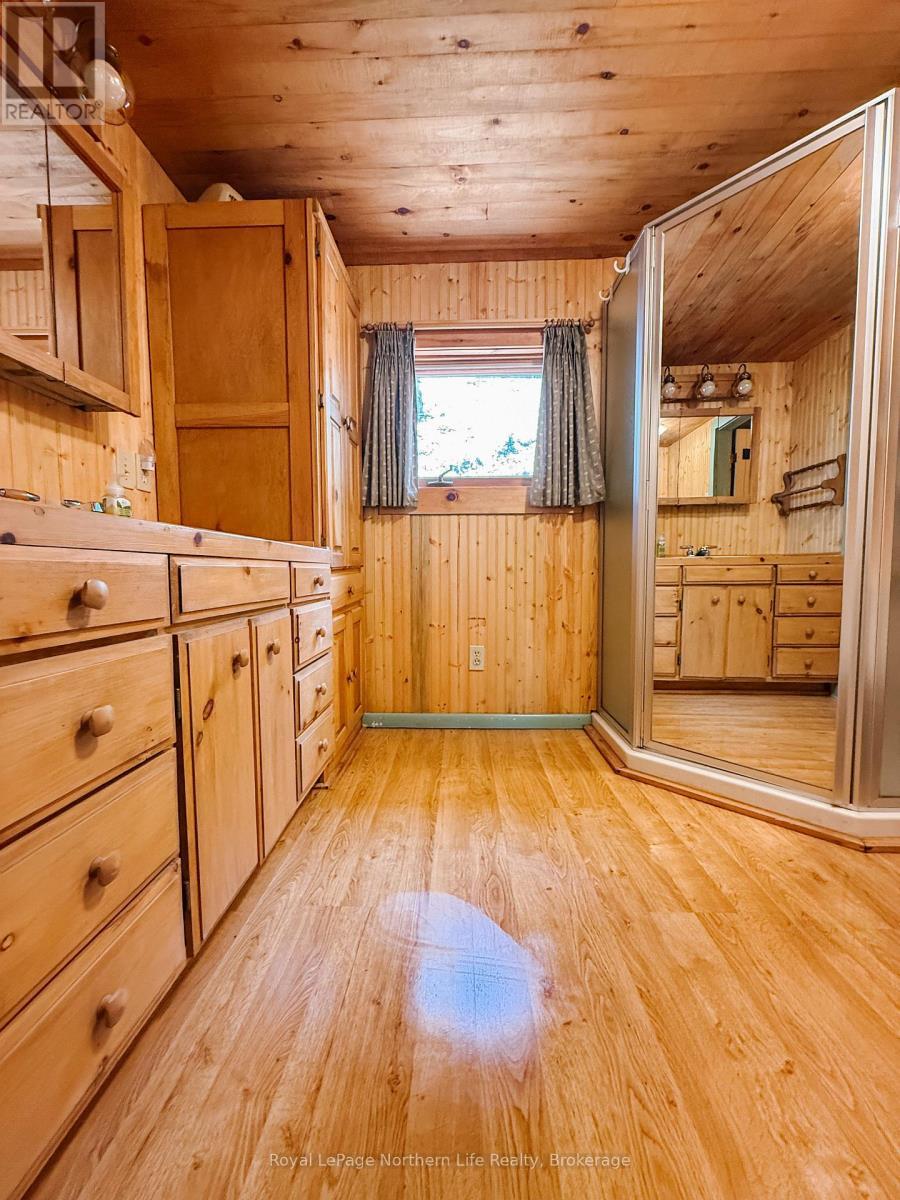 












295 NEAULT ROAD

,
Papineau-Cameron (Papineau Cameron),




Ontario
P0H1V0

