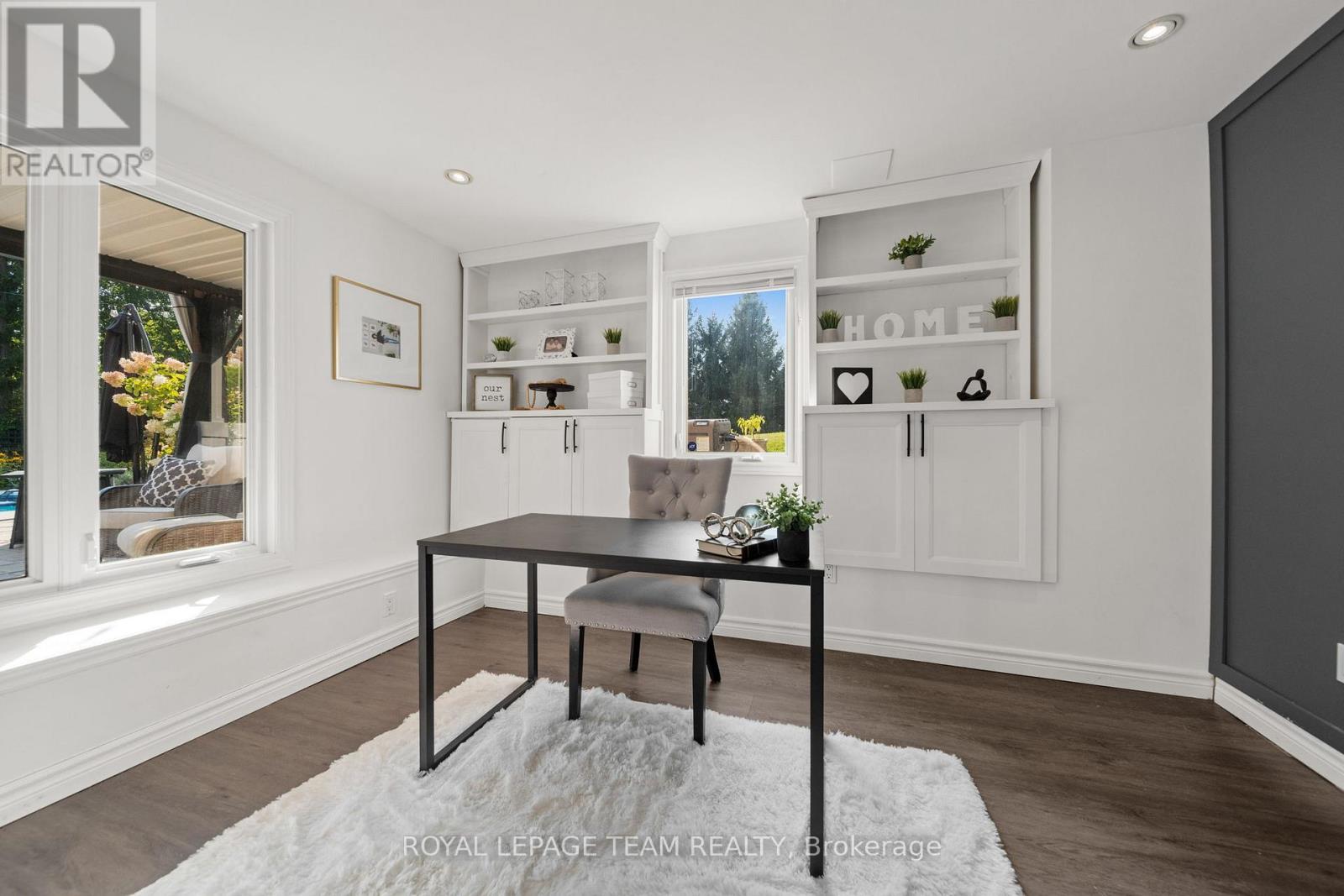 












112 LADY LOCHEAD LANE

,
Ottawa,




Ontario
K0A1L0

