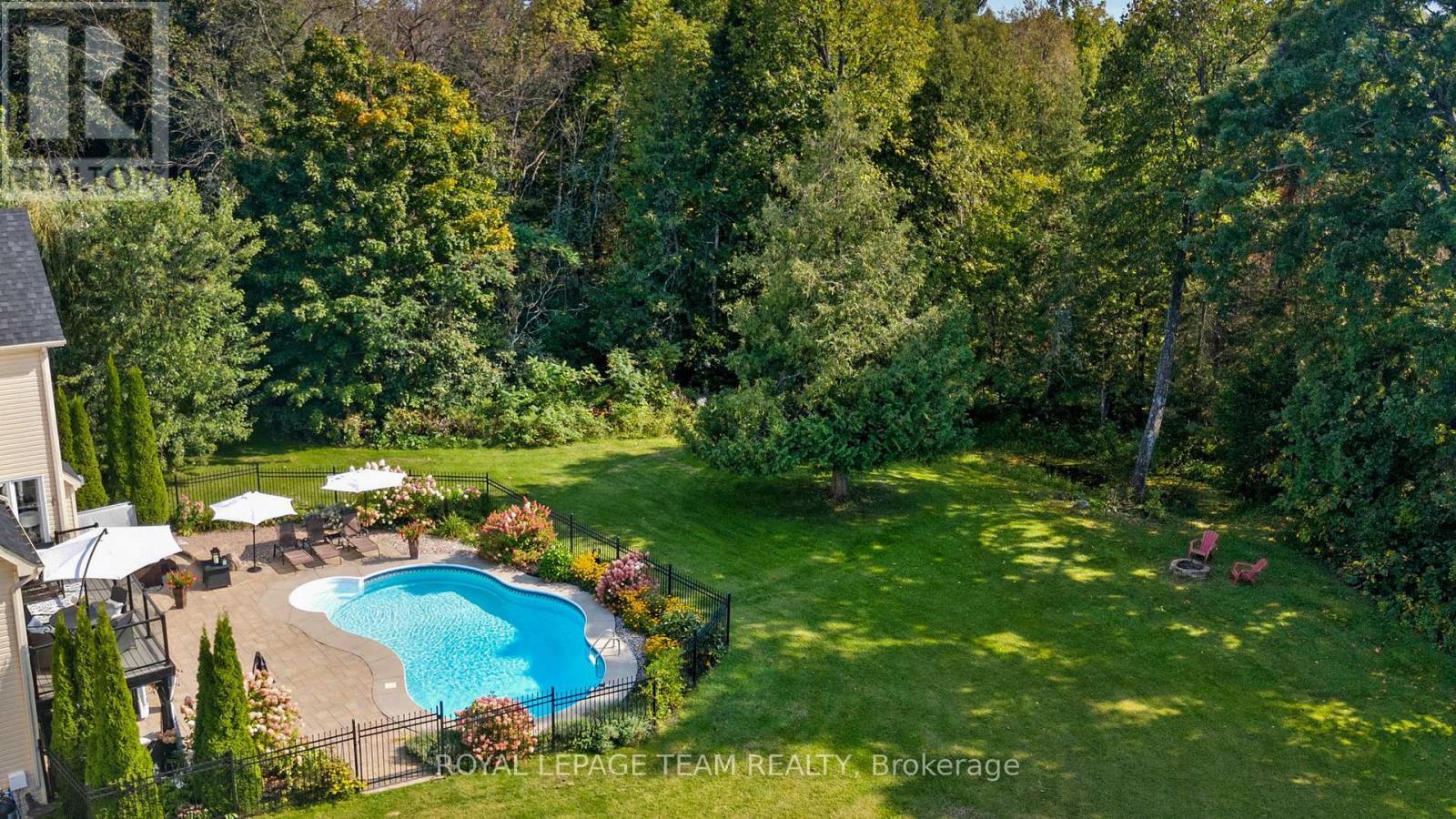 












112 LADY LOCHEAD LANE

,
Ottawa,




Ontario
K0A1L0

