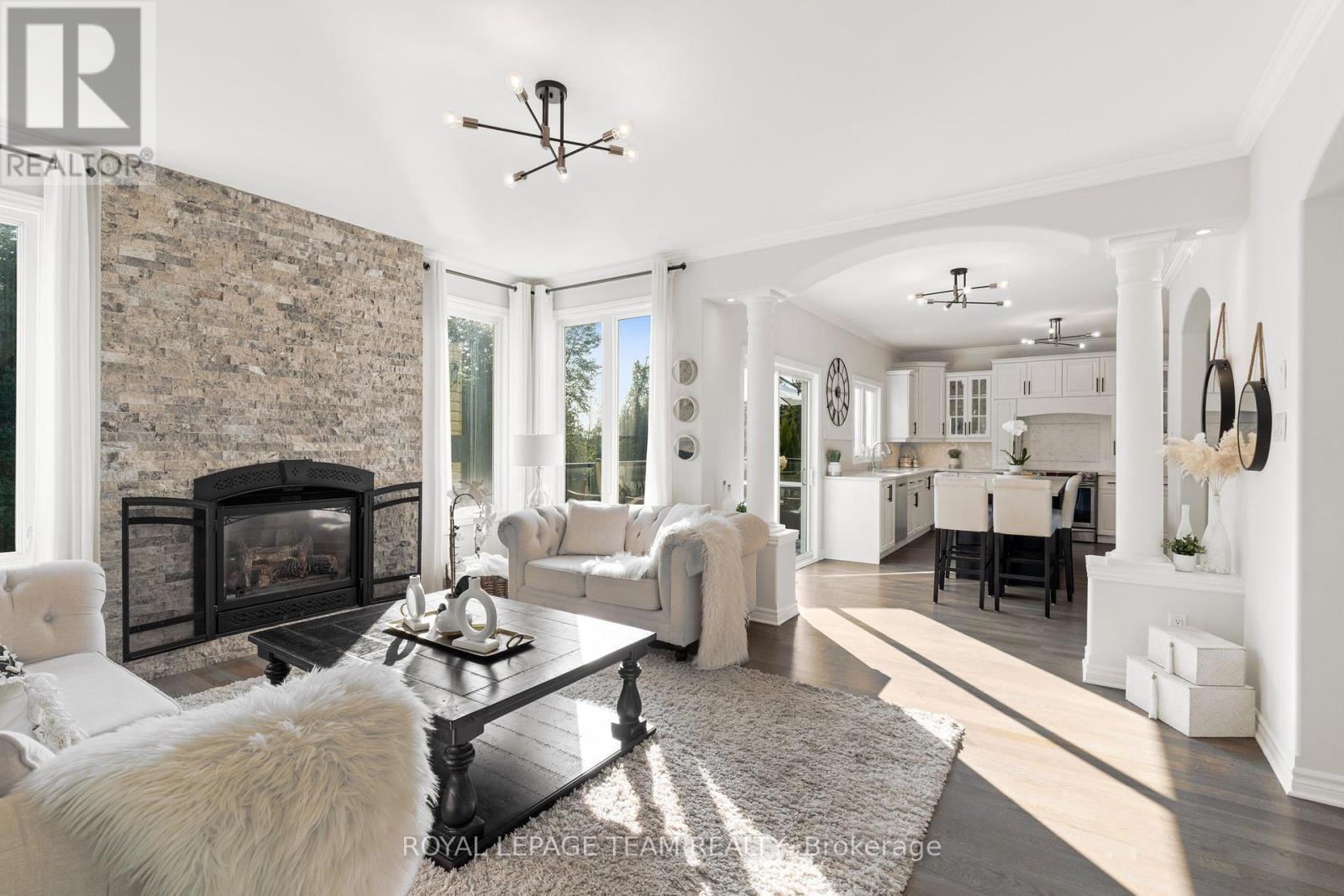 












112 LADY LOCHEAD LANE

,
Ottawa,




Ontario
K0A1L0

