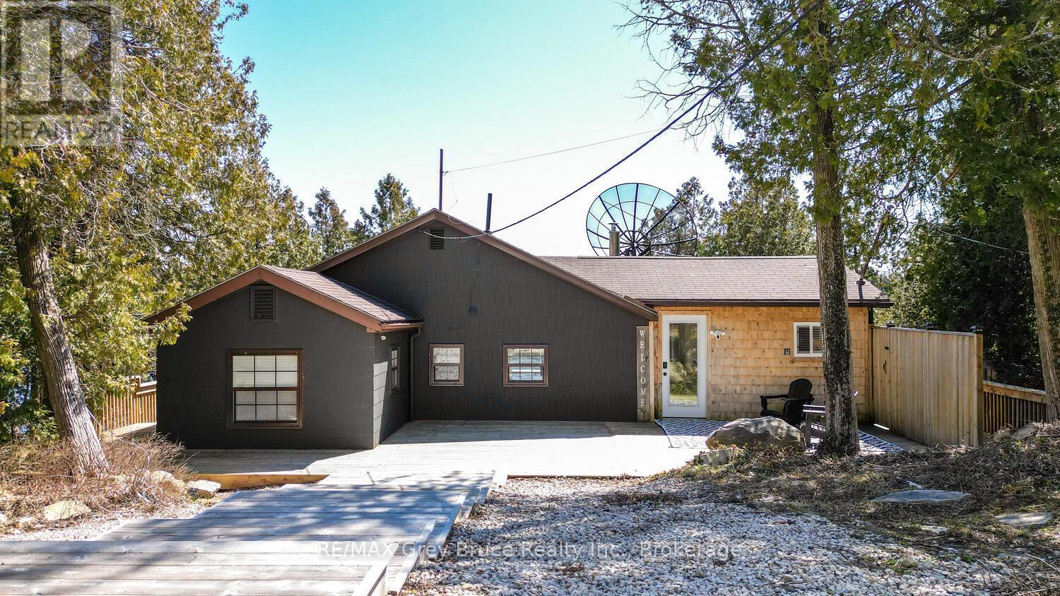 












59 SIMPSON AVENUE

,
Northern Bruce Peninsula,




Ontario
N0H2R0

