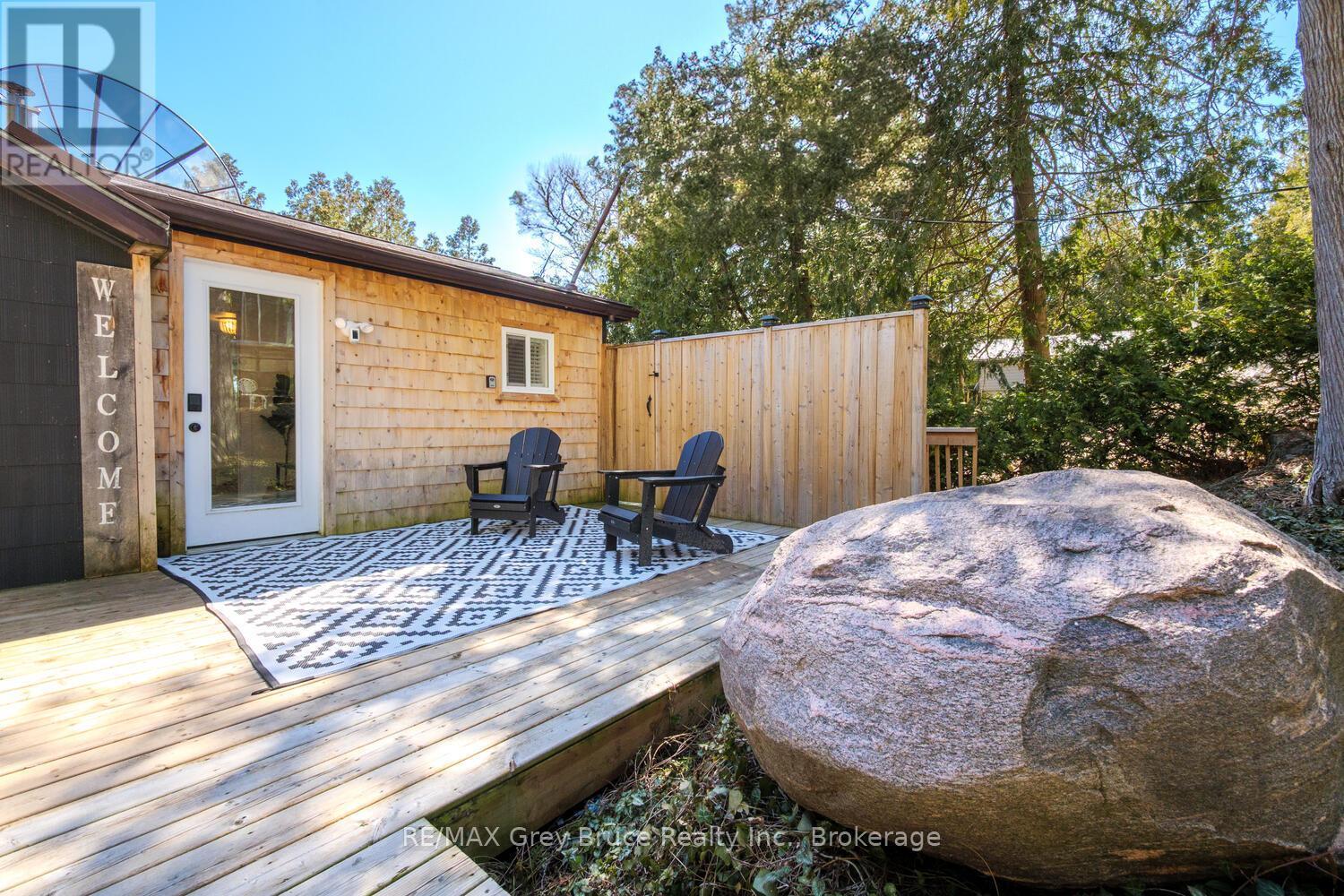 












59 SIMPSON AVENUE

,
Northern Bruce Peninsula,




Ontario
N0H2R0

