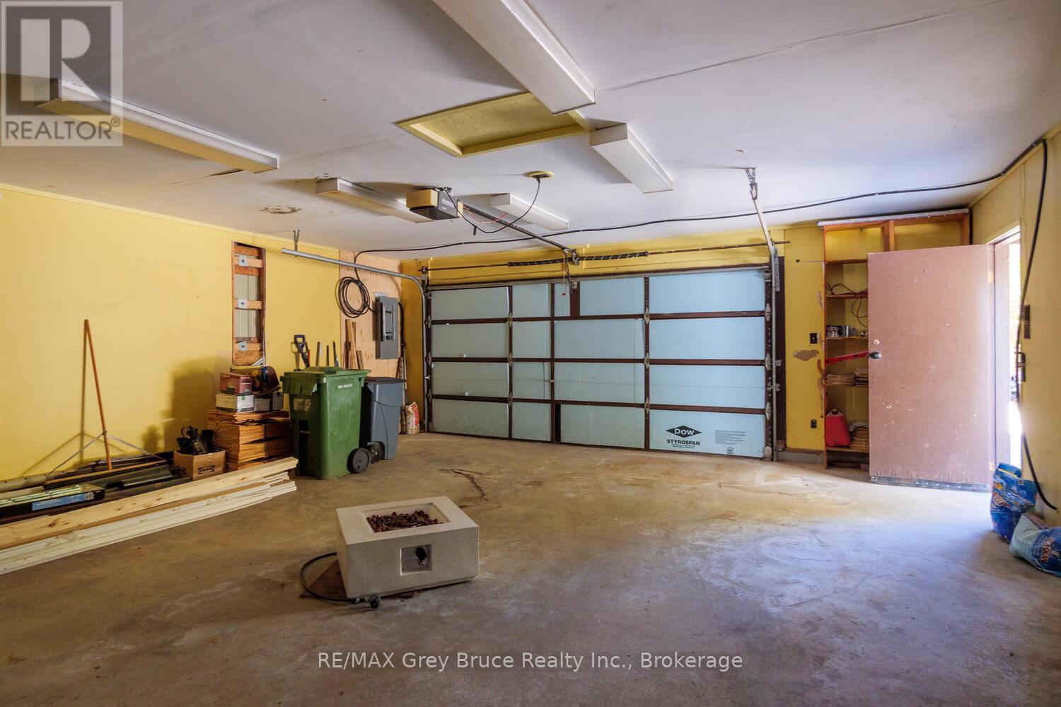 












59 SIMPSON AVENUE

,
Northern Bruce Peninsula,




Ontario
N0H2R0

