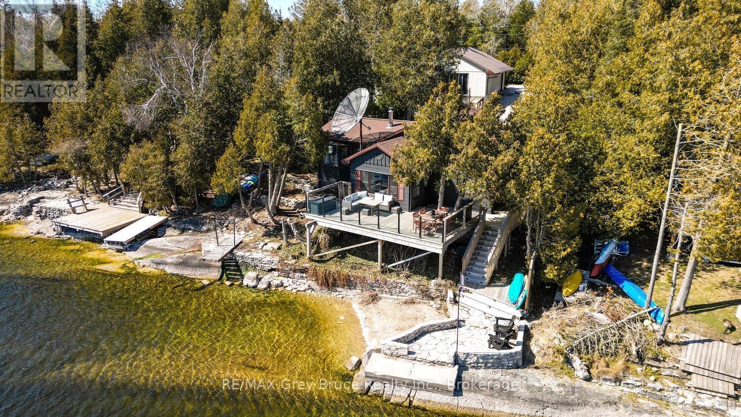 












59 SIMPSON AVENUE

,
Northern Bruce Peninsula,




Ontario
N0H2R0

