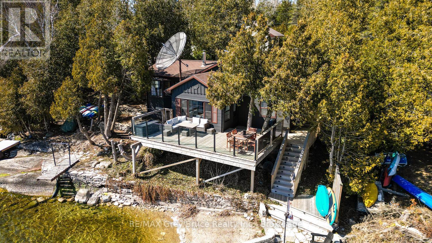 












59 SIMPSON AVENUE

,
Northern Bruce Peninsula,




Ontario
N0H2R0


