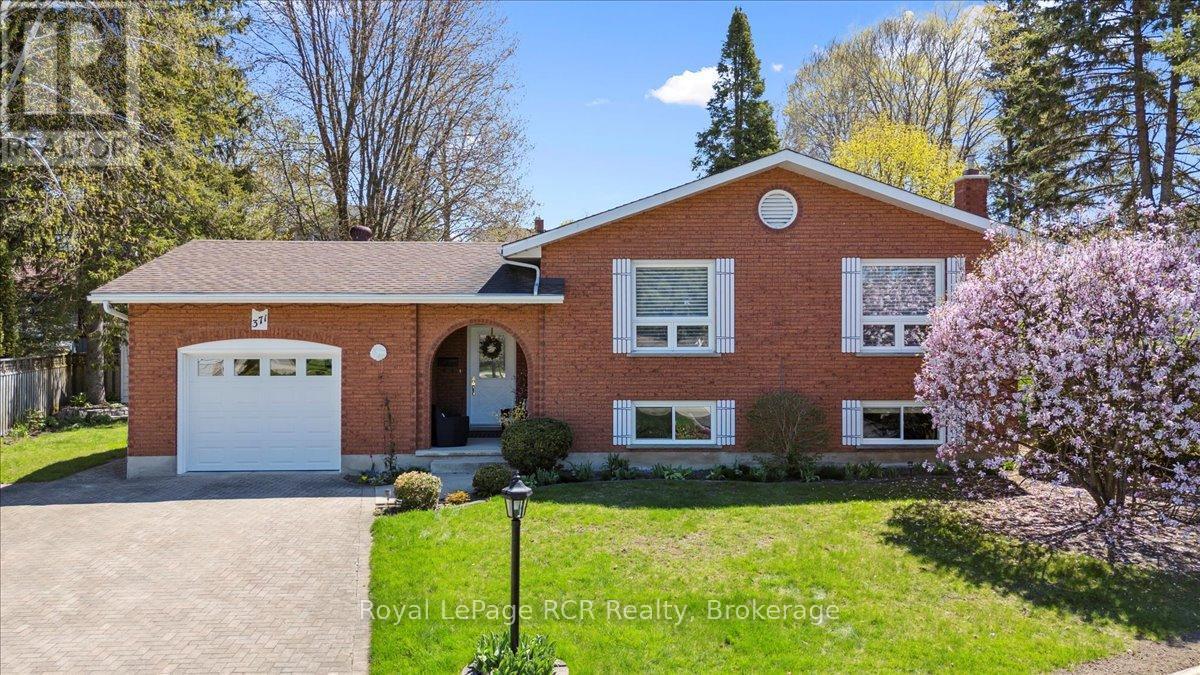 












371 4TH AVENUE

,
Hanover,




Ontario
N4N2B7

