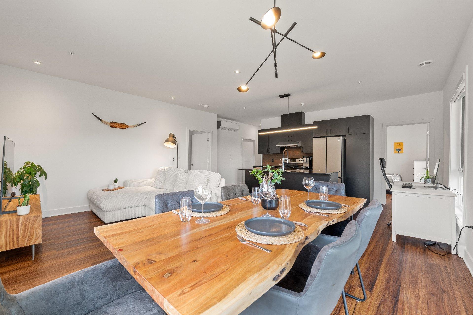 









322


Rue des Vétérans

, 205,
Mont-Saint-Hilaire,




QC
J3H0R8

