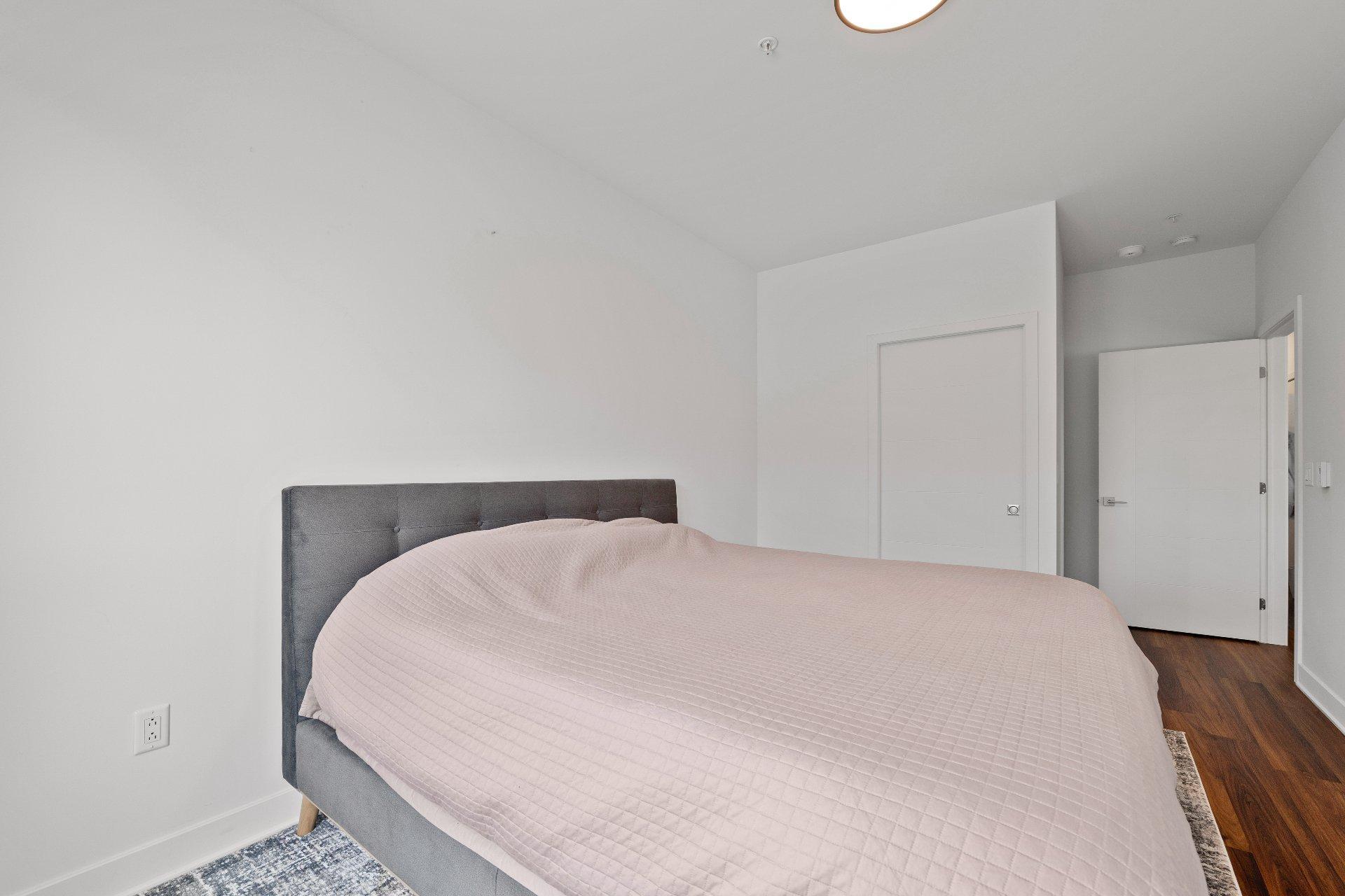 









322


Rue des Vétérans

, 205,
Mont-Saint-Hilaire,




QC
J3H0R8

