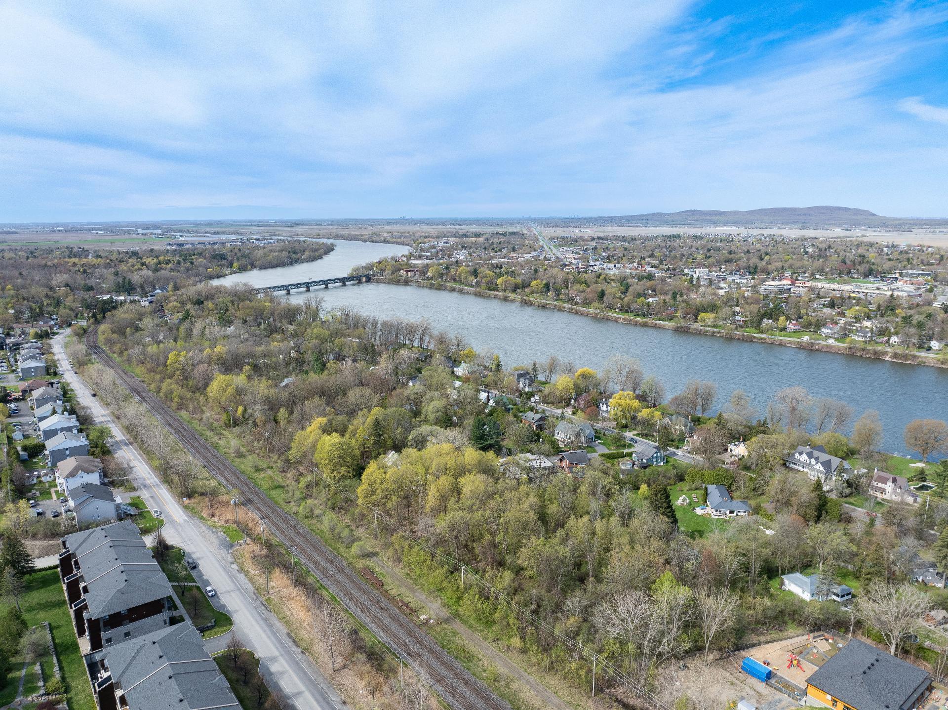 









322


Rue des Vétérans

, 205,
Mont-Saint-Hilaire,




QC
J3H0R8

