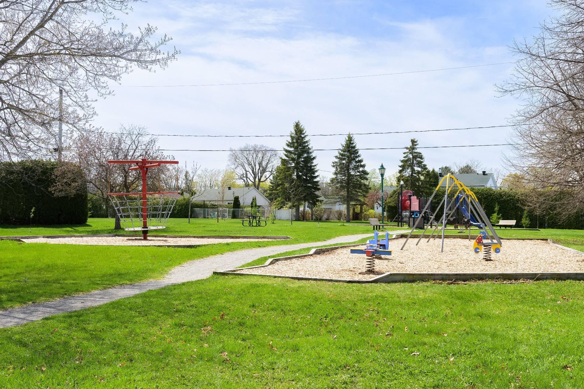 









322


Rue des Vétérans

, 205,
Mont-Saint-Hilaire,




QC
J3H0R8

