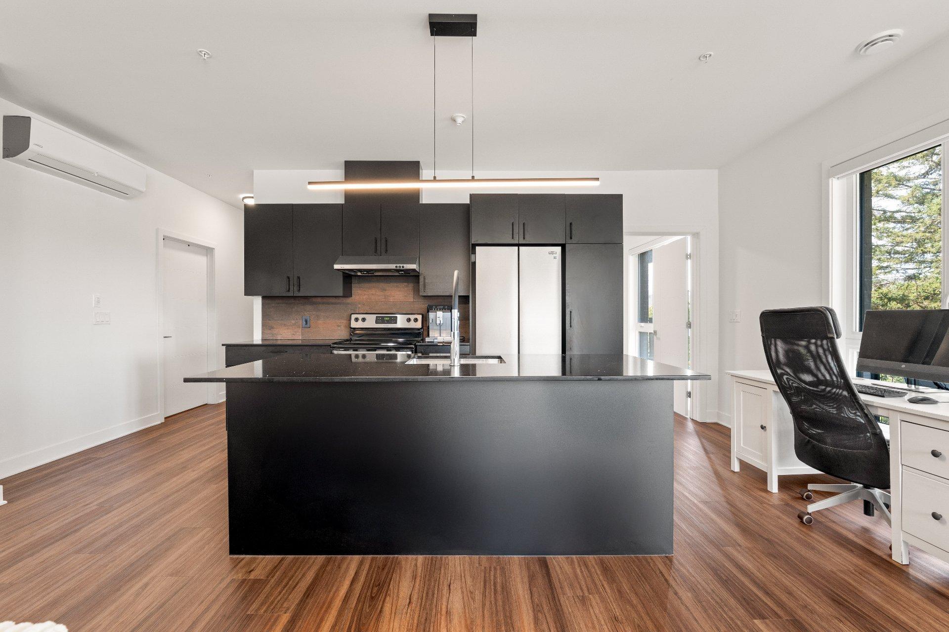 









322


Rue des Vétérans

, 205,
Mont-Saint-Hilaire,




QC
J3H0R8

