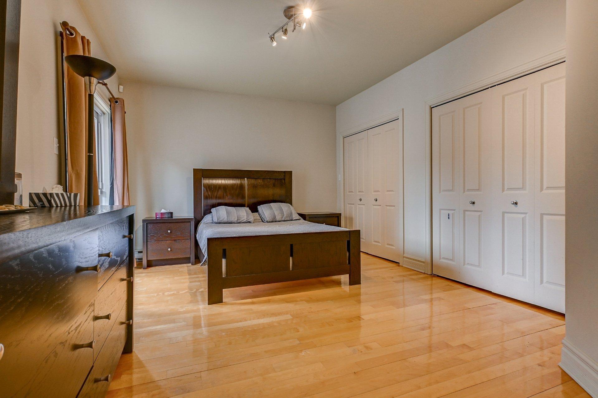 









673


Rue St-Timothée

,
Montréal (Ville-Marie),




QC
H2L3N2


