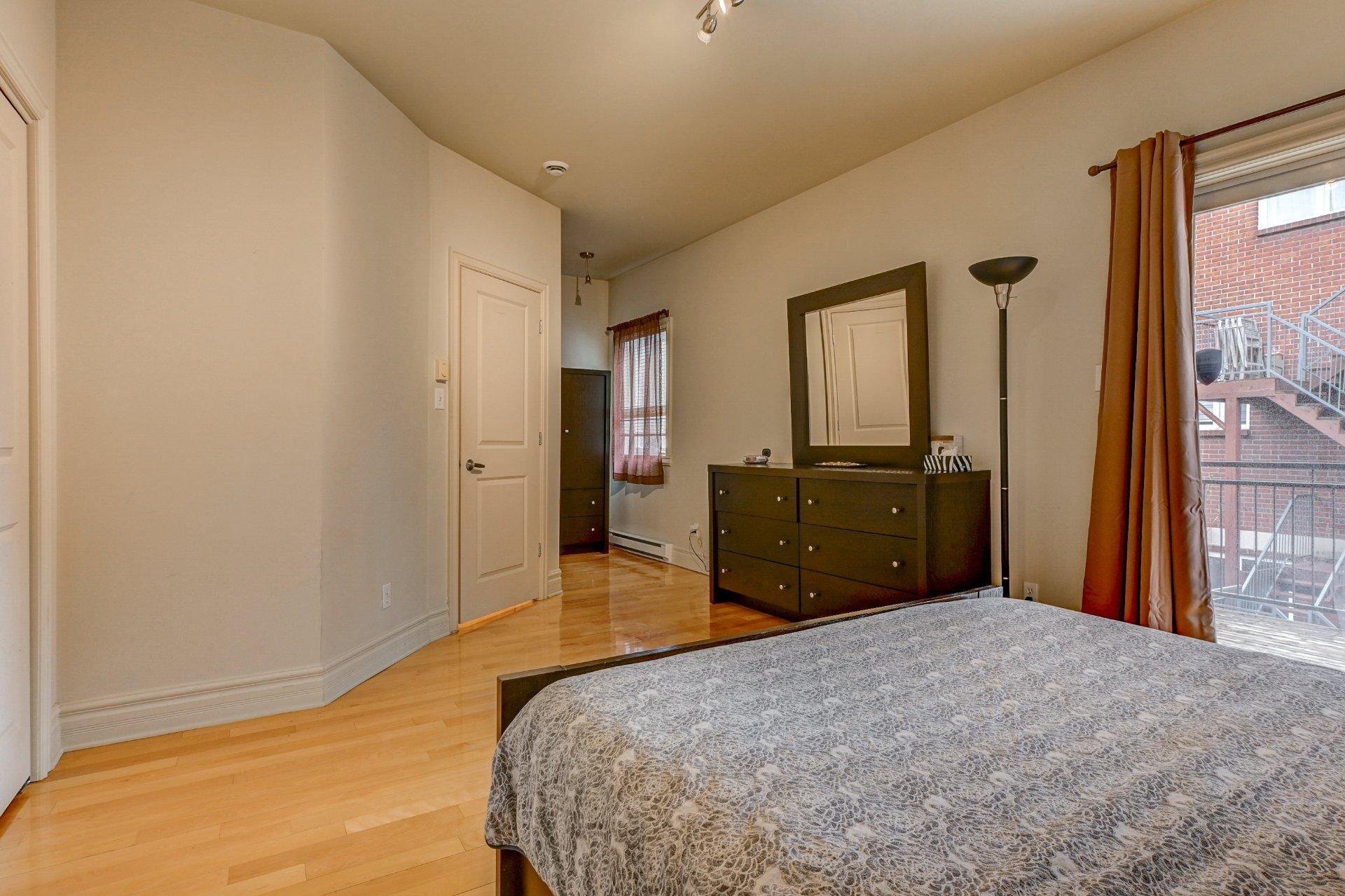 









673


Rue St-Timothée

,
Montréal (Ville-Marie),




QC
H2L3N2

