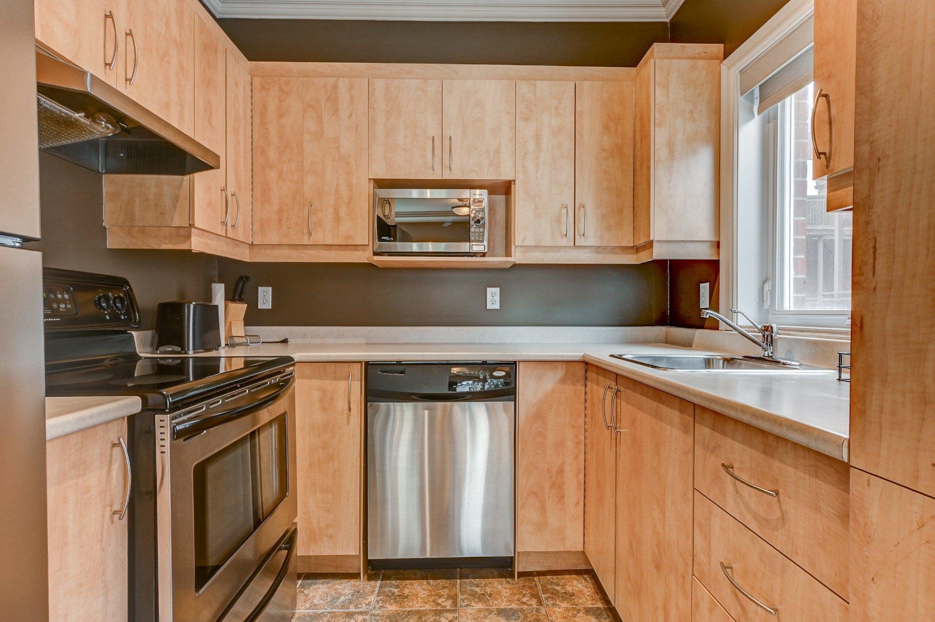 









673


Rue St-Timothée

,
Montréal (Ville-Marie),




QC
H2L3N2

