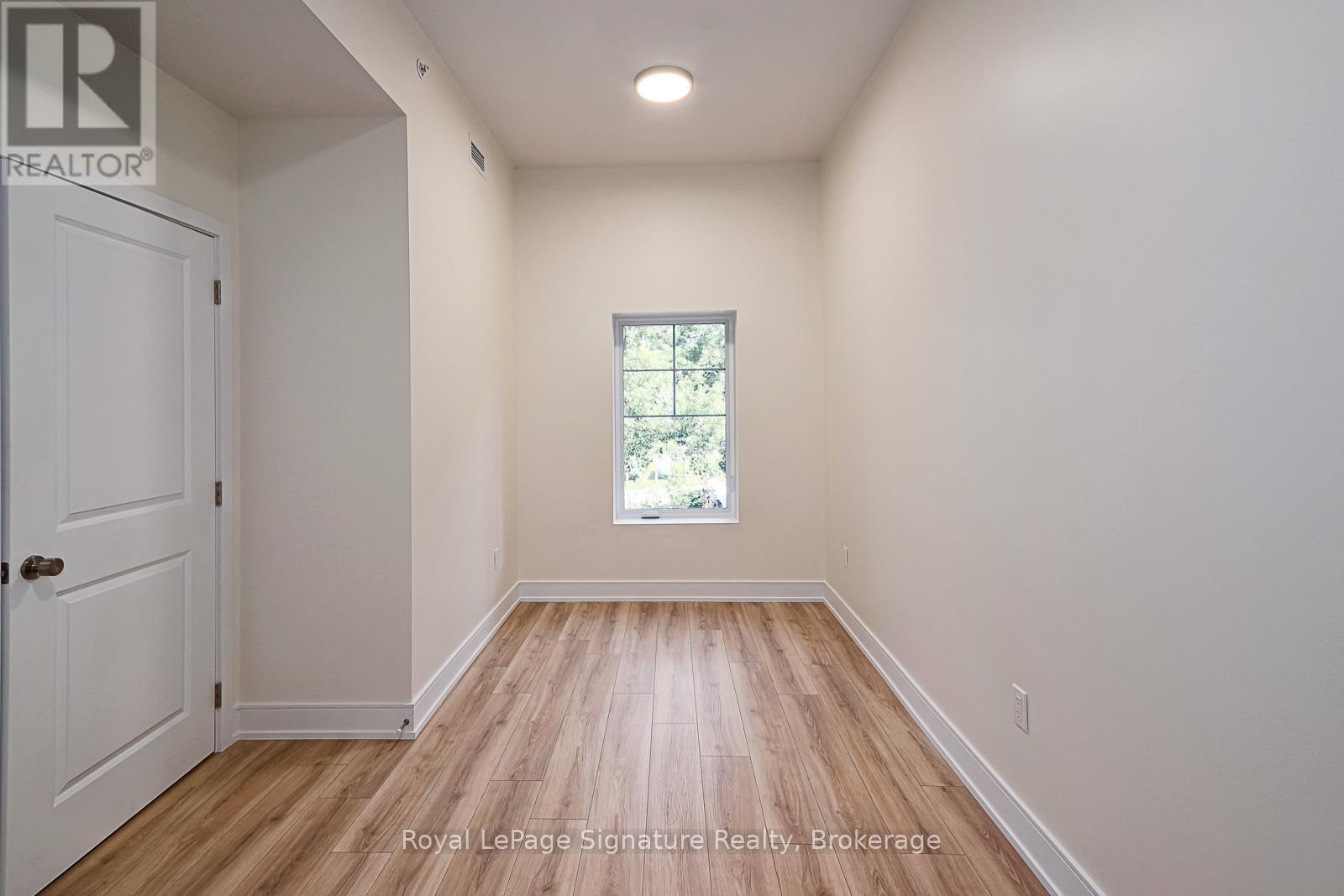 












208 - 121 MARY STREET

,
Clearview (Creemore),




Ontario
L0M1G0

