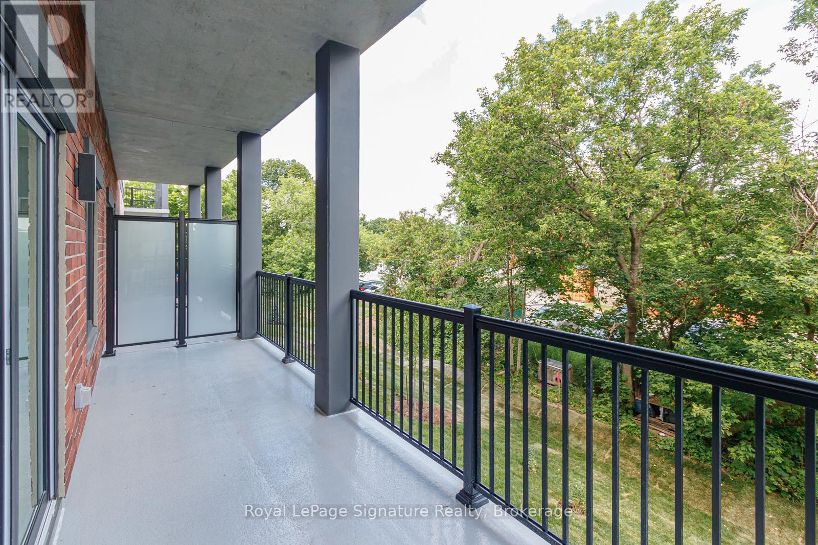












208 - 121 MARY STREET

,
Clearview (Creemore),




Ontario
L0M1G0


