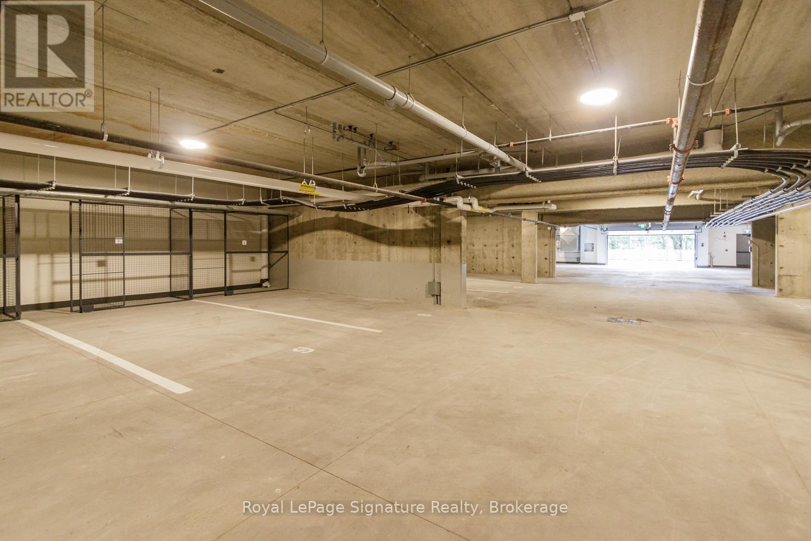 












208 - 121 MARY STREET

,
Clearview (Creemore),




Ontario
L0M1G0

