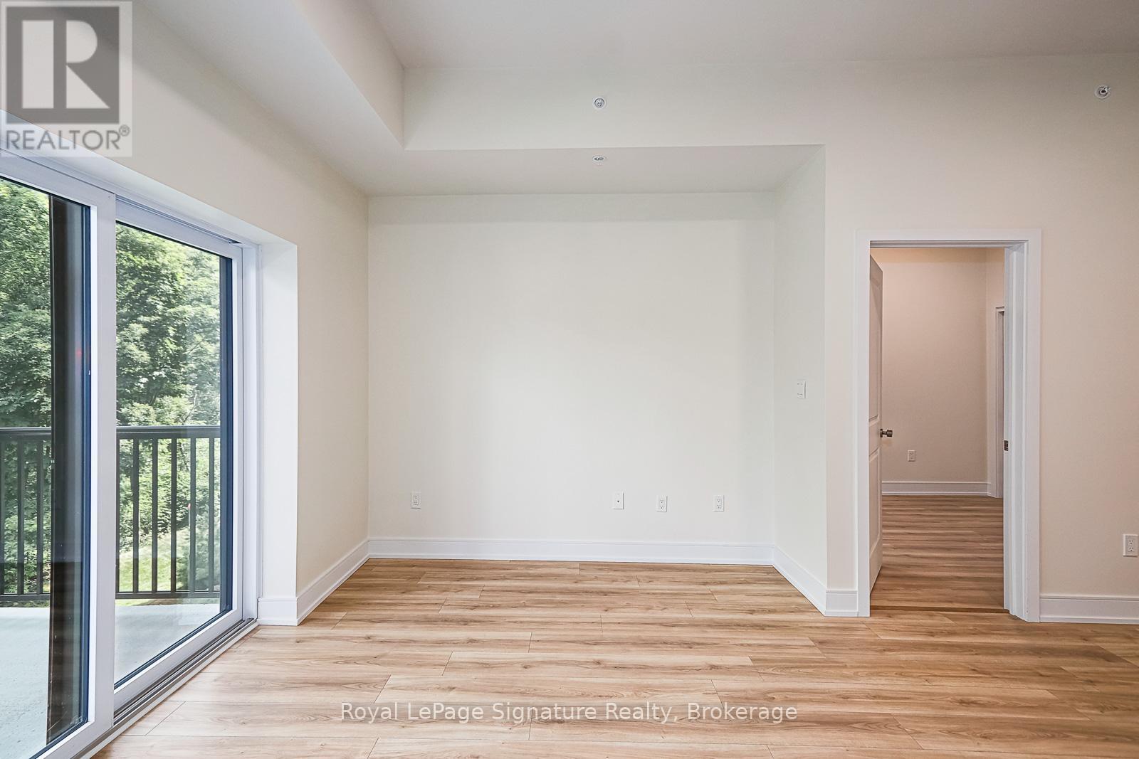 












208 - 121 MARY STREET

,
Clearview (Creemore),




Ontario
L0M1G0

